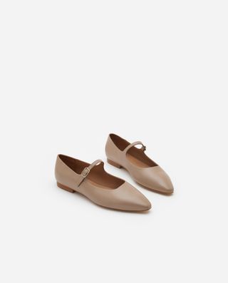 Flattered + Camila Flats in Beige Leather