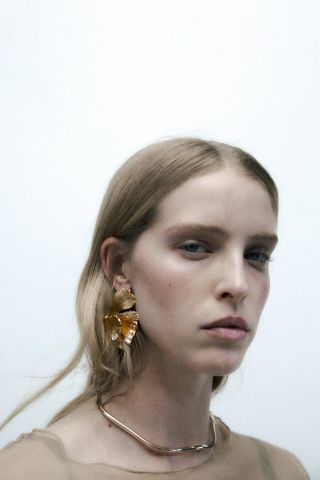 Zara + Leaf Earrings