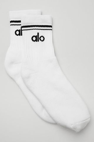 Alo Yoga + Unisex Half-Crew Throwback Sock - White/Black