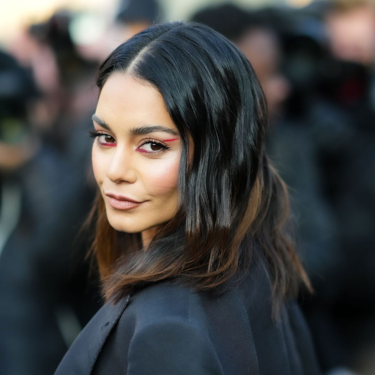 Vanessa Hudgens Reveals Her Engagement Ring Who What Wear
