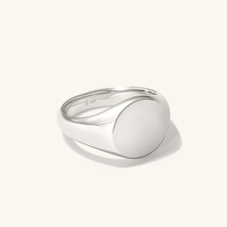 Mejuri + Bold Round Signet Ring Silver