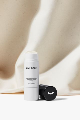 Ami Colé + Light-Catching Highlighter