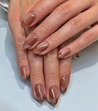 ombre-nails-trend-305679-1677116404081-main