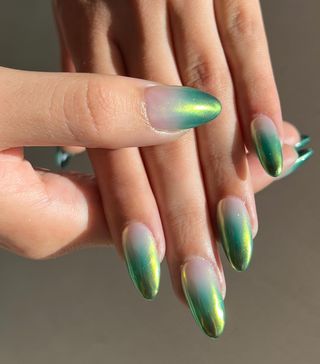 ombre-nails-trend-305679-1677116420145-main