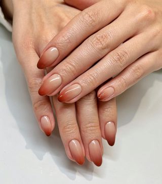 ombre-nails-trend-305679-1677116433381-main