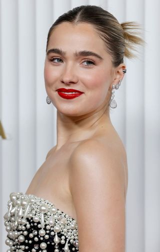 sag-awards-2023-best-beauty-hair-makeup-305773-1677458064223-main