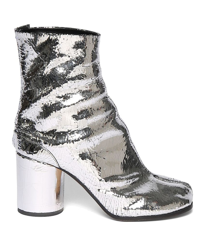 How to Wear Metallic Shoes Like an It-Girl | Who What Wear