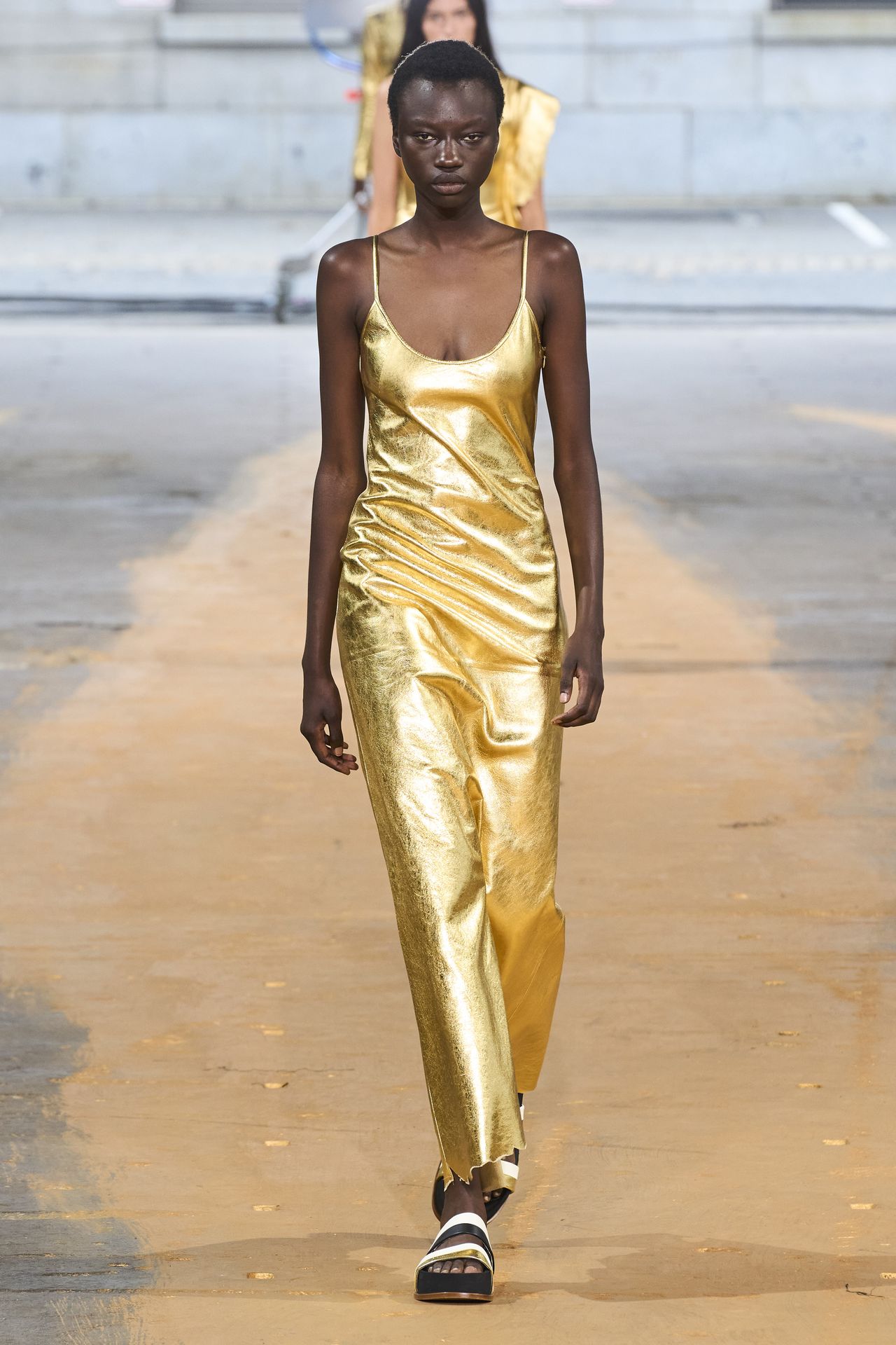 The Metallic Trend Fashion People Are Wearing This Spring Who What Wear