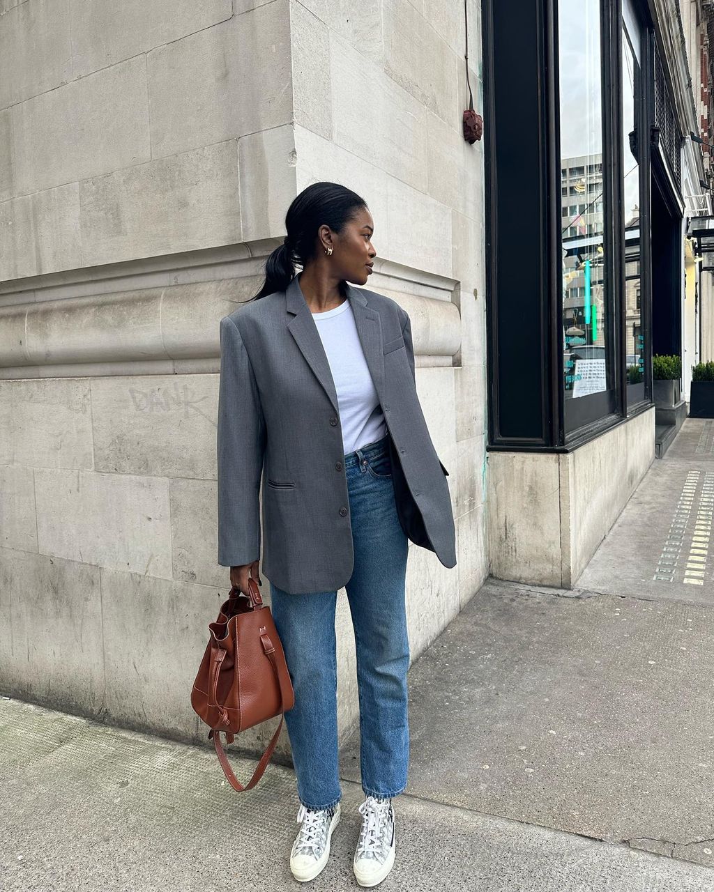 The Chicest Jeans Outfits That Feature Other Basics | Who What Wear