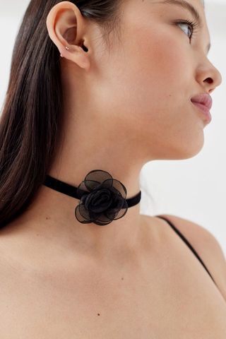 Urban Outfitters + Velvet Rosette Choker Necklace