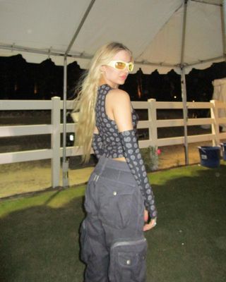 what-to-wear-to-music-festivals-306312-1679984328582-main