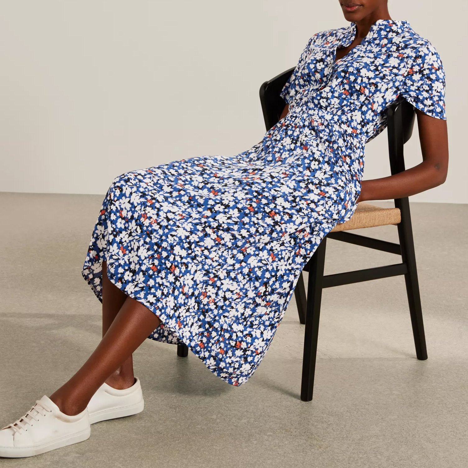 40 Trendy Floral Dresses to Wear Now