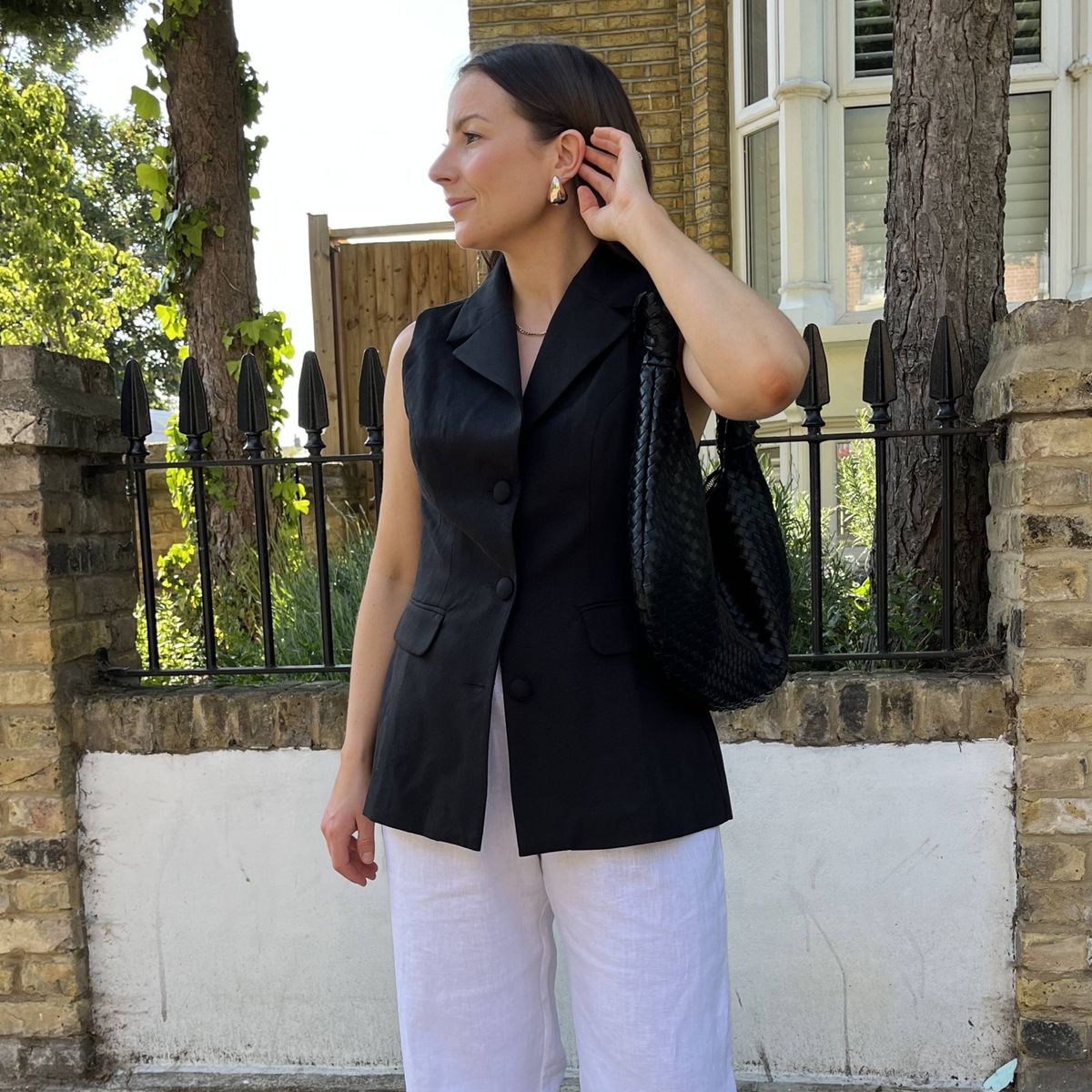 トップ Looking sage Bags Is Back In New Shades - Who What Wear