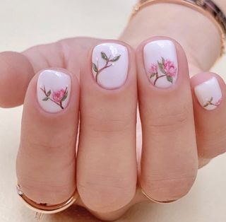 flower-nails-306706-1689805200947-main