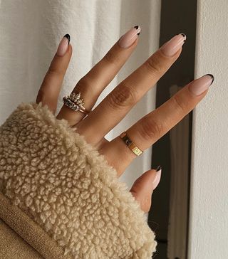 french-manicure-ideas-306741-1681923183630-main