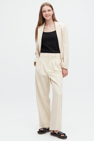 Uniqlo + Wide-Fit Pleated Pants