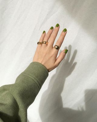 green-nails-307068-1683105246220-image
