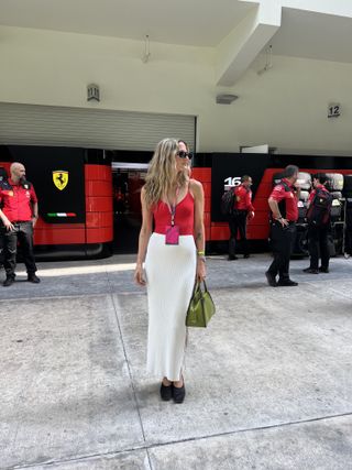 what-to-wear-to-formula-1-race-307165-1683645785815-image