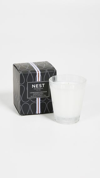 Nest Fragrance + Classic Candle Cedar Leaf & Lavender Scent