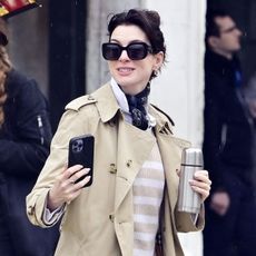 anne-hathaway-french-girl-outfit-307425-1684879350111-square