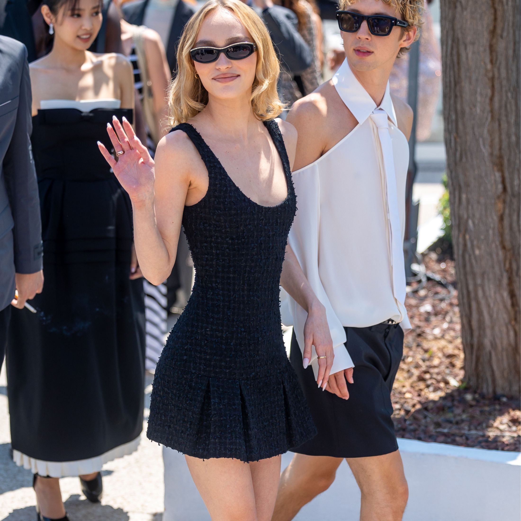 lily-rose-depp-mini-dress-