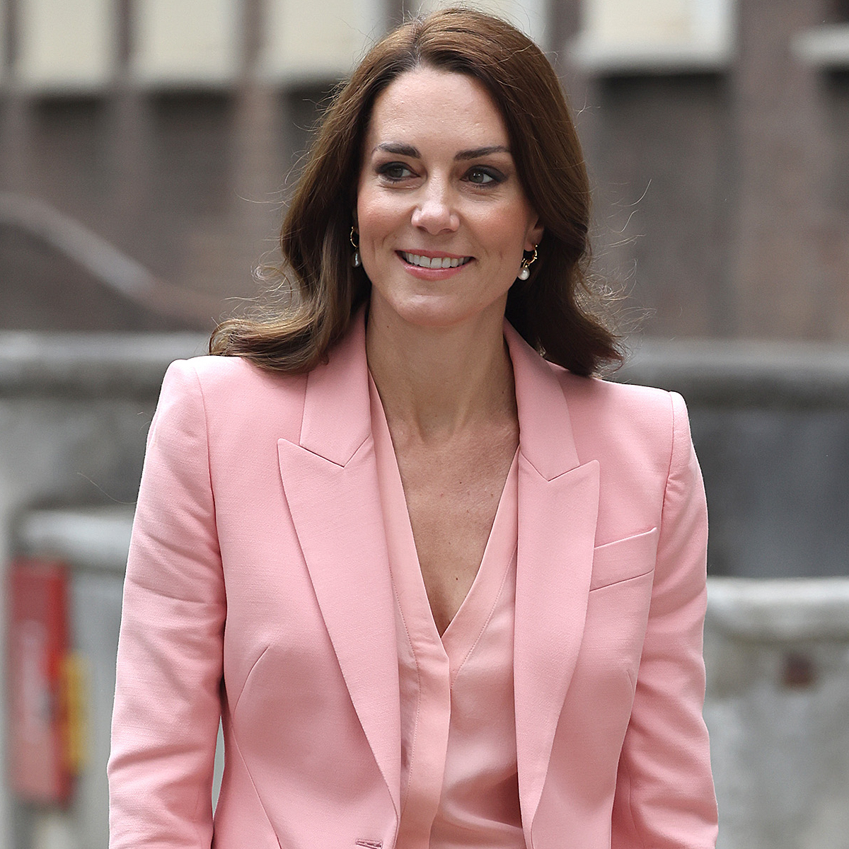 Kate Middleton wows in on-trend pink suit while hosting important event