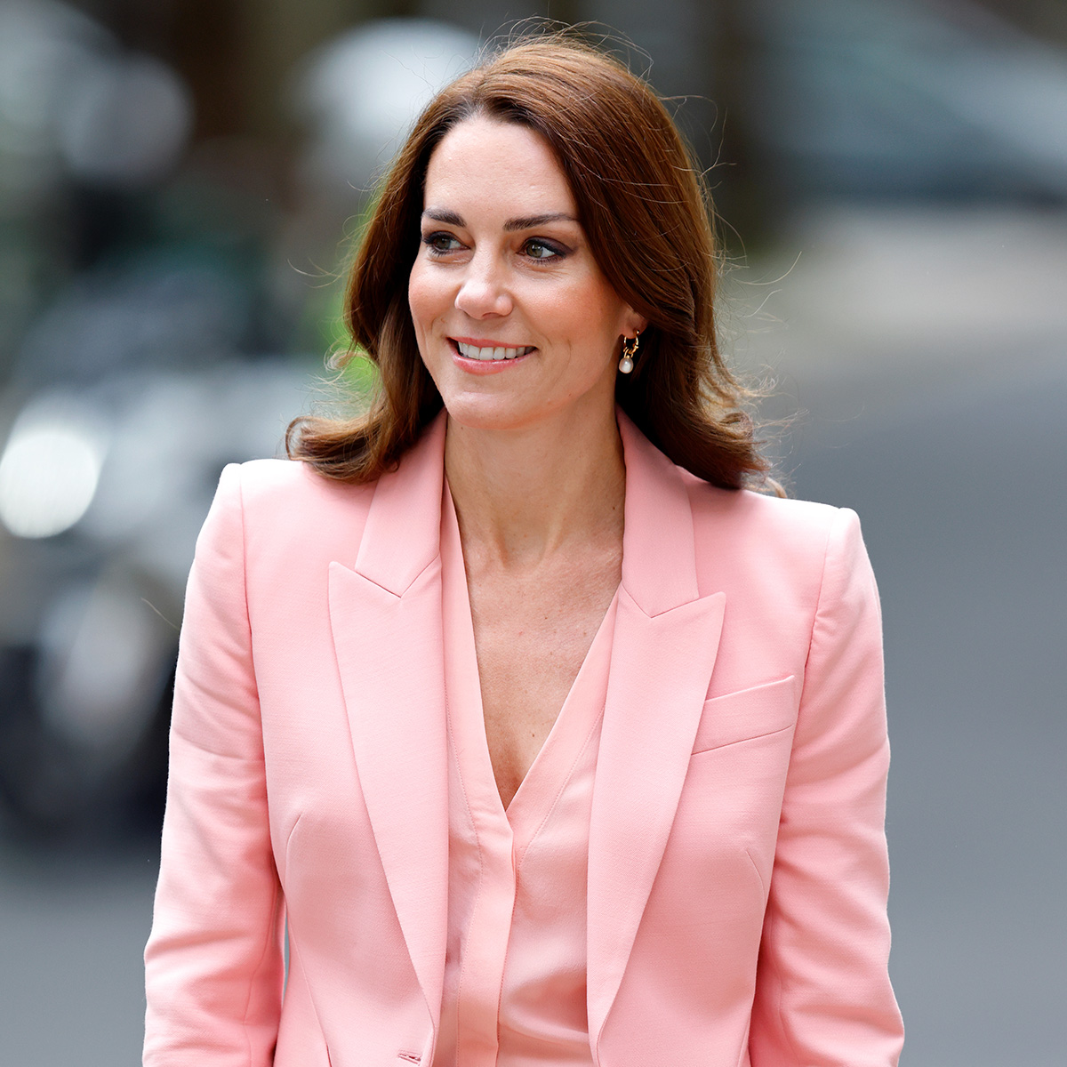 Kate Middleton in Pink Suit & Pearls for London Engagements