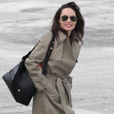 angelina-jolie-airport-outfits-307512-1685122979460-square