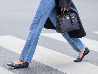 celebrity-jeans-flat-shoes-outfits-307516-1685142355851-main