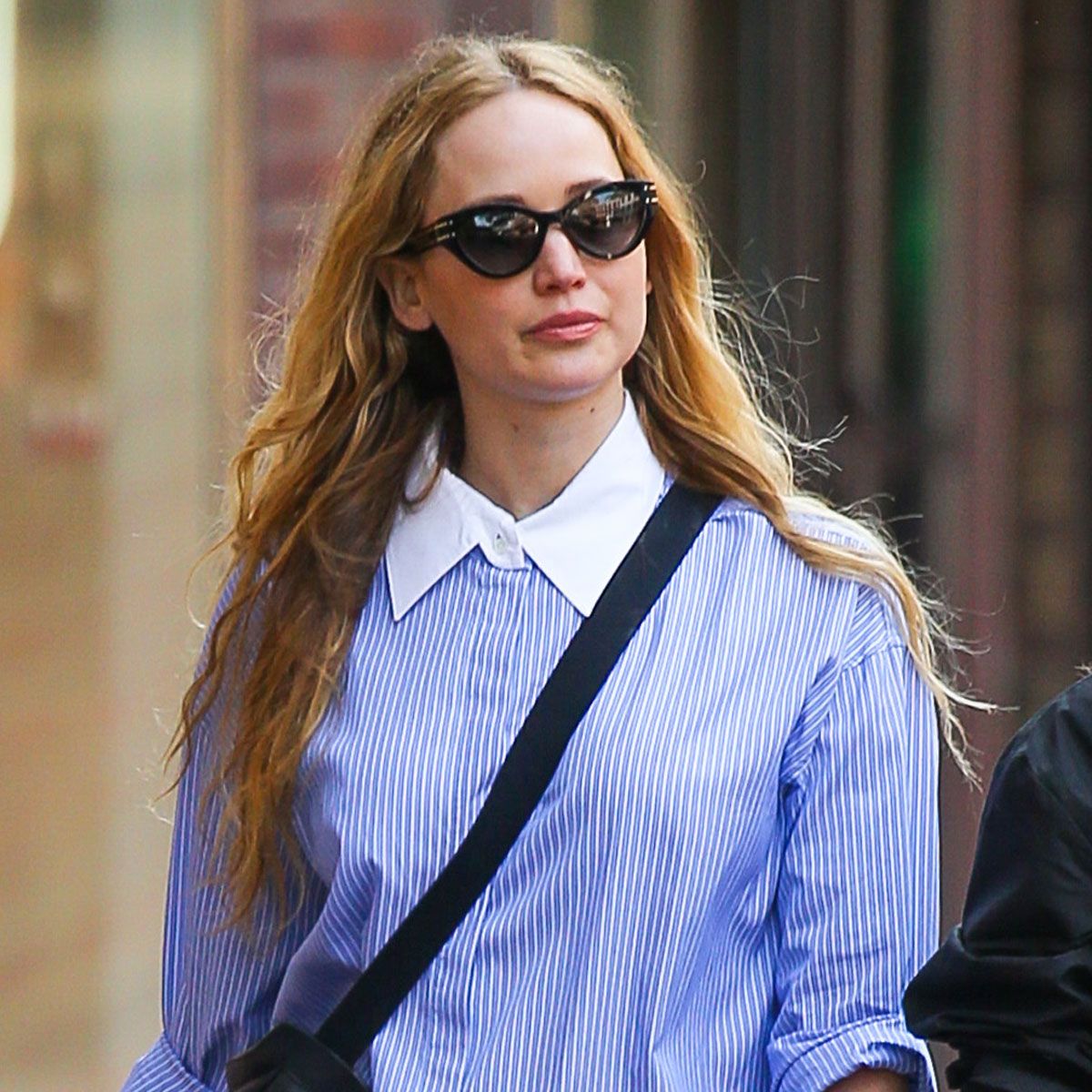 Jennifer Lawrence's Cropped Pants Are the Perfect Alternative to Shorts