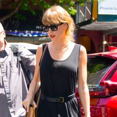 taylor-swift-black-maxi-dress-outfit-307601-1685651911109-square