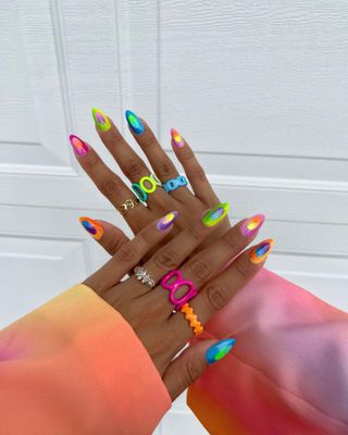 summer-nail-art-307668-1686068421866-image