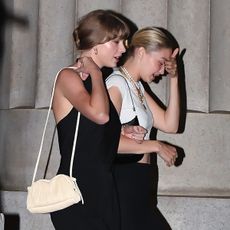 taylor-swift-gigi-hadid-night-out-outfits-307889-1687286927966-square