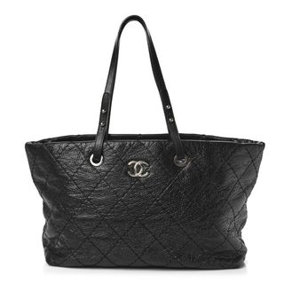Chanel + Glazed Calfskin Large on the Road Tote Black