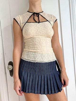 Second Skin by Find Me Now + Mariposa Lace Bow Tee in Piped Cloud