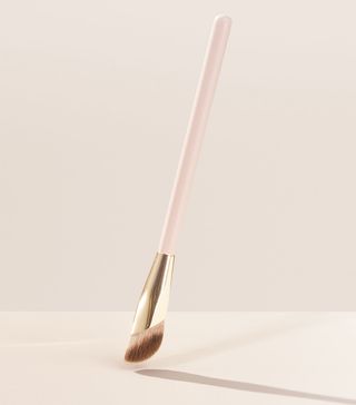 Rare Beauty + Liquid Touch Concealer Brush