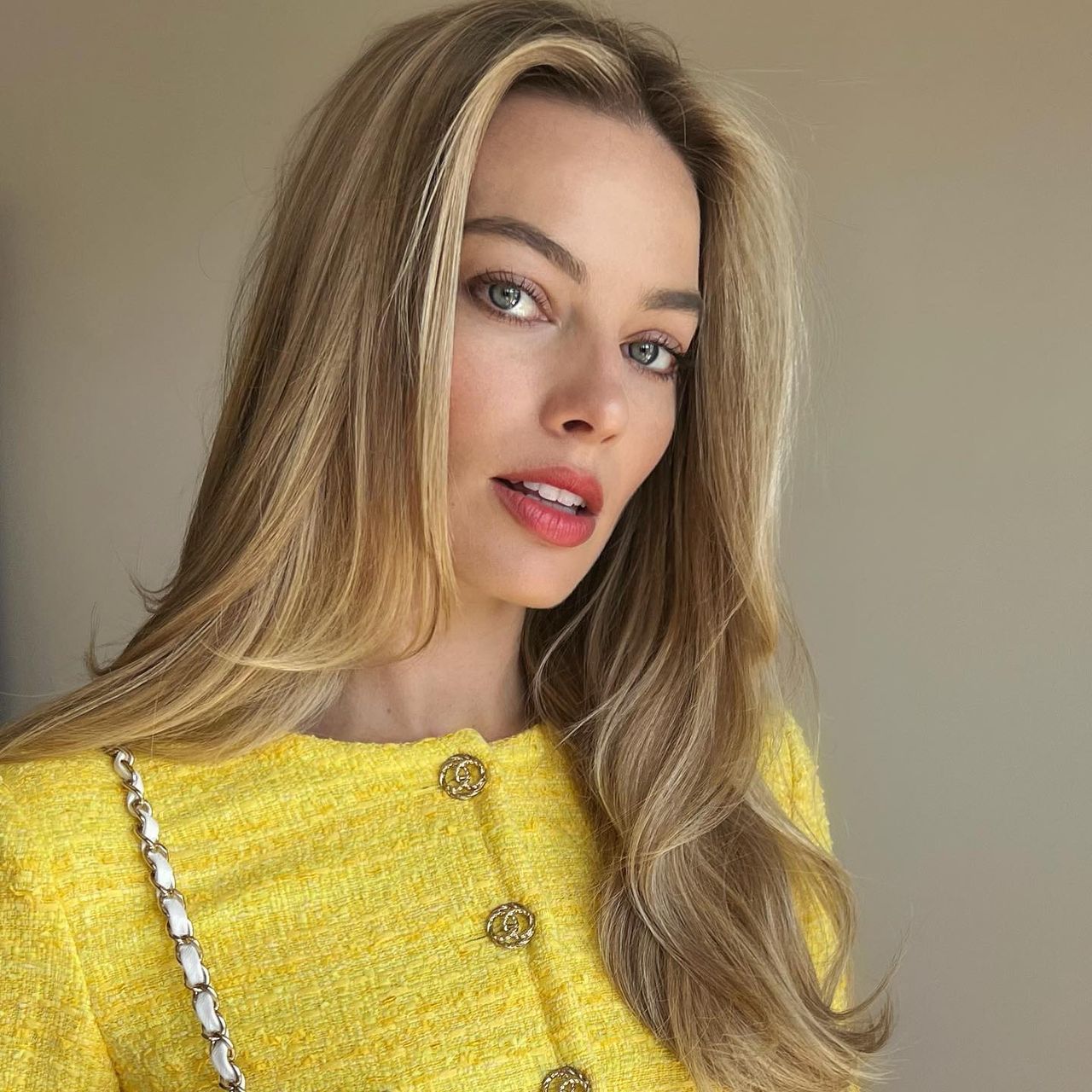 The Face-Framing Haircut Is So Flattering—13 Ideas To Try | Who What Wear