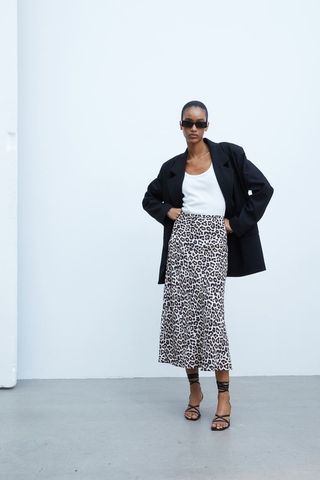 H&M + Patterned Crêpe Skirt