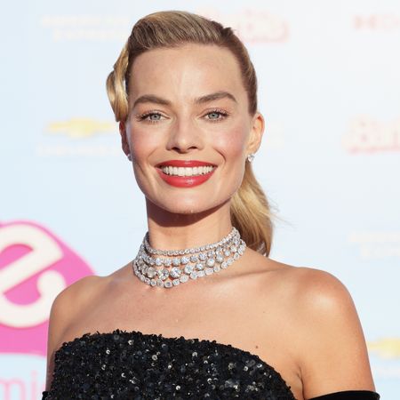 margot-robbie-barbie-premiere-makeup-308238-1689006282797-square