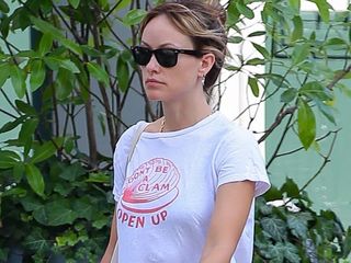 olivia-wilde-white-jeans-outfit-308263-1689107341316-main