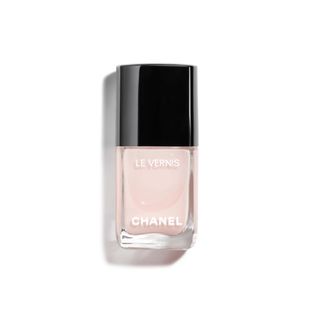 Chanel + Le Vernis Longwear Nail Colour in 111 Ballerina