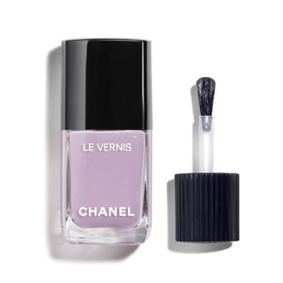 Chanel + Le Vernis Longwear Nail Colour in 135 Immortelle