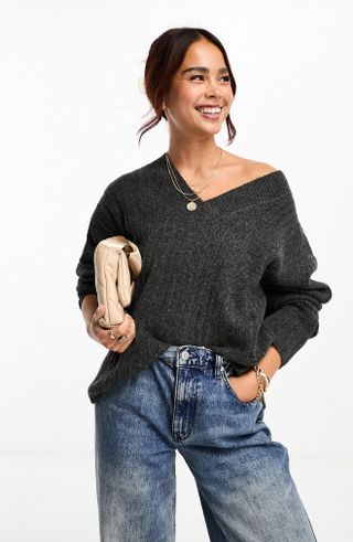 Asos Design + V-Neck Sweater