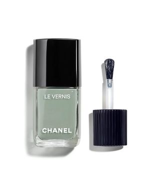 Chanel + Le Vernis Longwear Nail Colour in 131 Cavalier Seul
