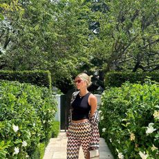 sofia-richie-matching-set-outfit-308612-1690840124766-square