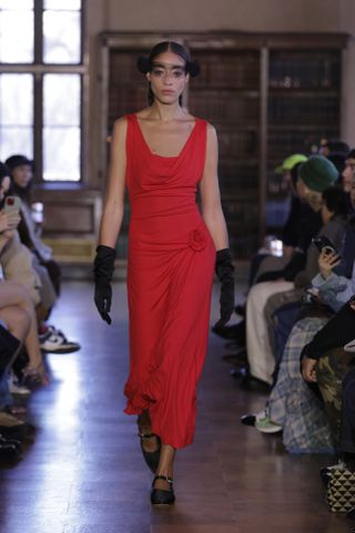 How to Wear Red (This Season's Hottest Trend) - The Trend Spotter