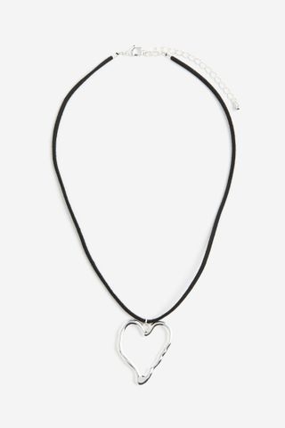 H&M + Short Pendant Necklace