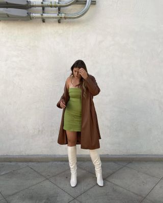 can-you-wear-knee-boots-with-bare-legs-308707-1691227672017-image