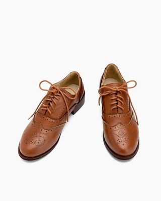 Larosa Style + Classic Lace-Up Wingtip Leather Flat Oxfords