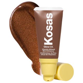 Kosas + Glow I.V. Vitamin-Infused Skin Illuminating Enhancer in Energize - Pearly Deep Copper Bronze